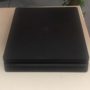 PlayStation 4 500 GB